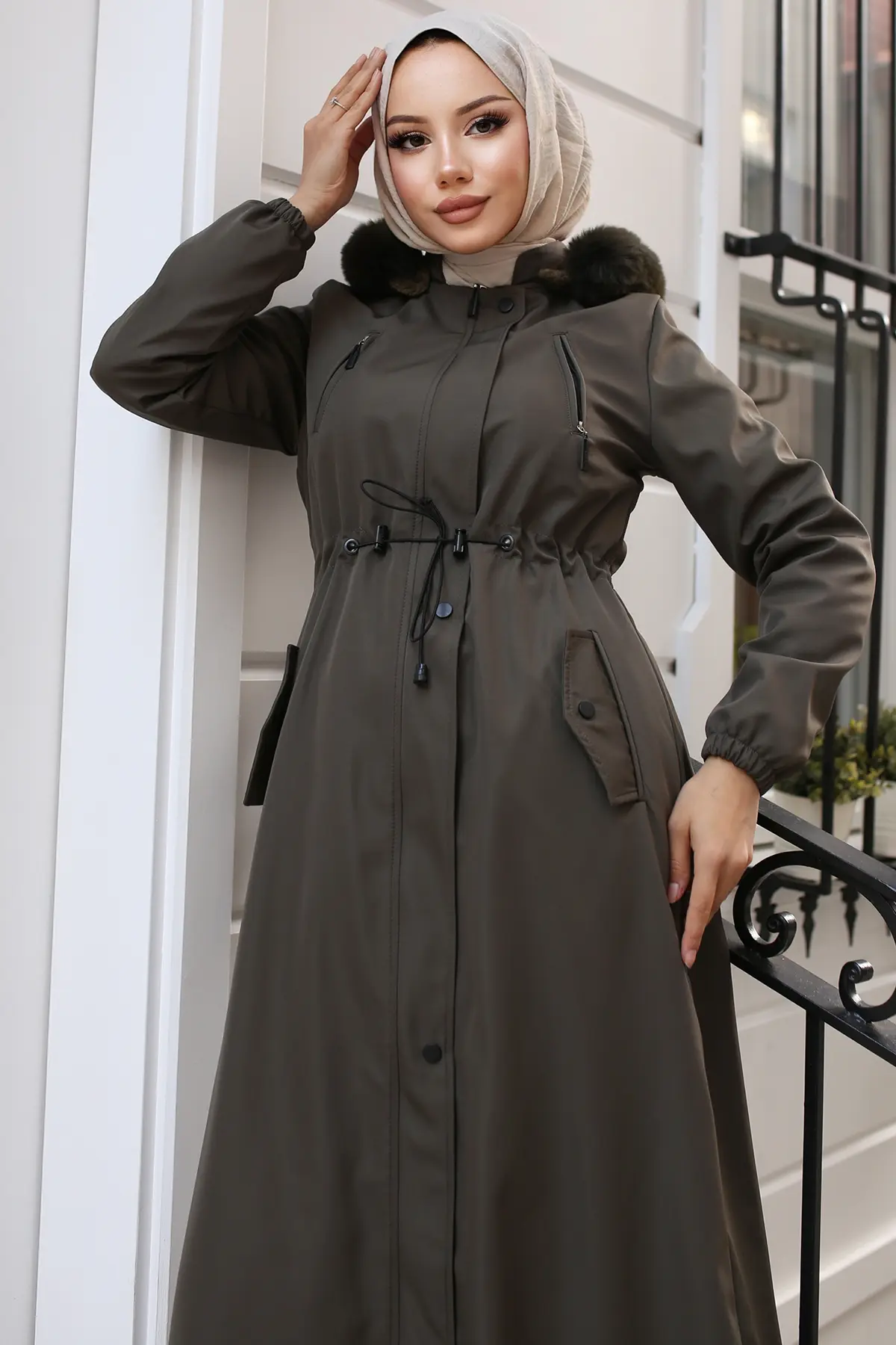 Long Bondite Coat With Plush Inside And Fur Collar-detail