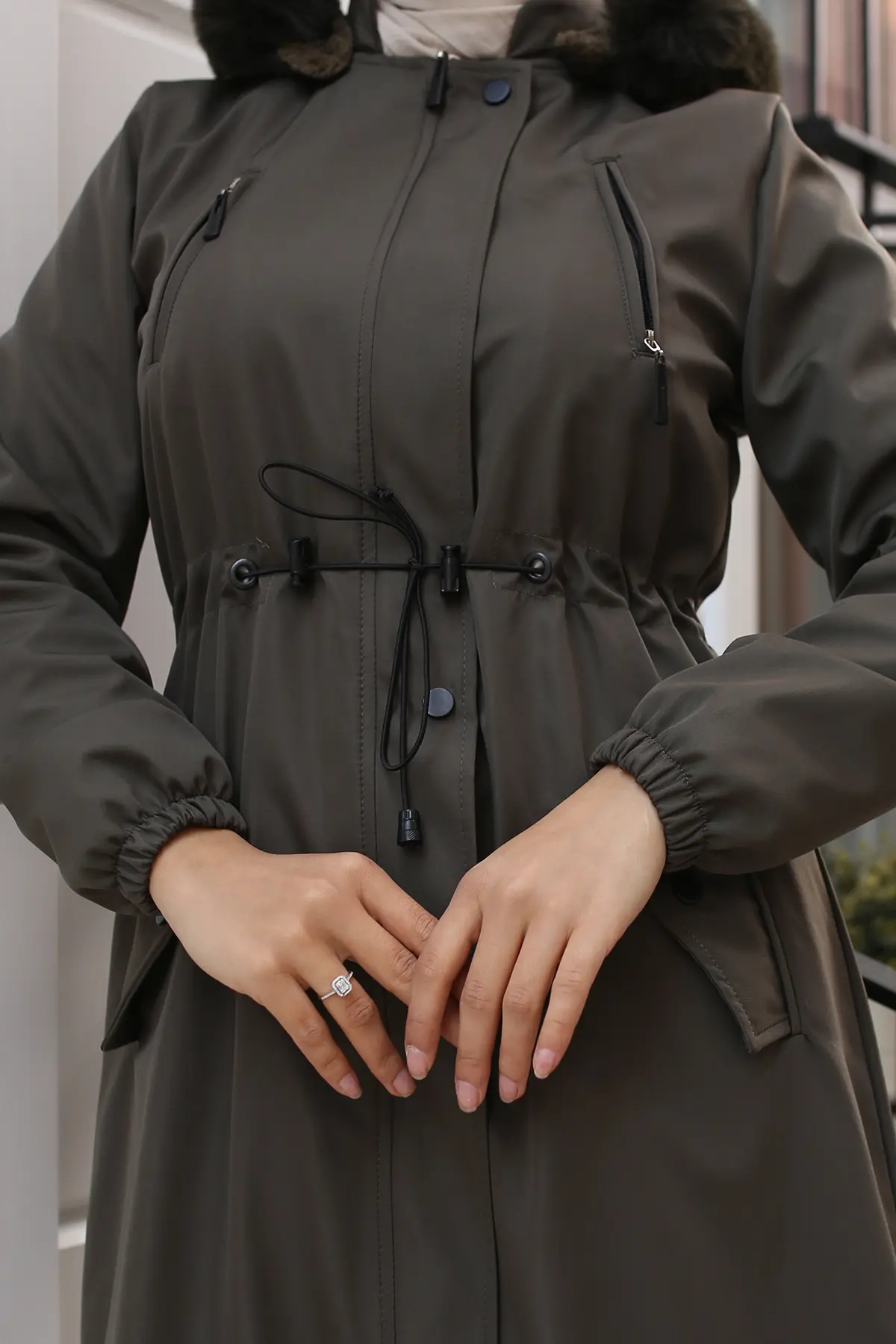 Long Bondite Coat With Plush Inside And Fur Collar-detail