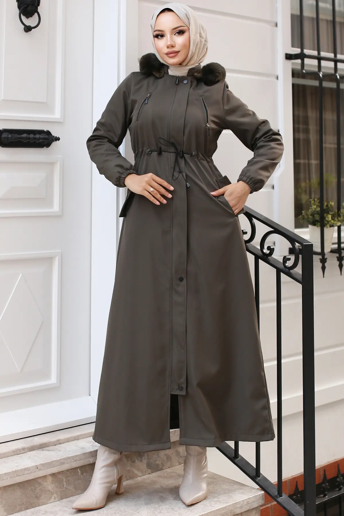 Long Bondite Coat With Plush Inside And Fur Collar-detail