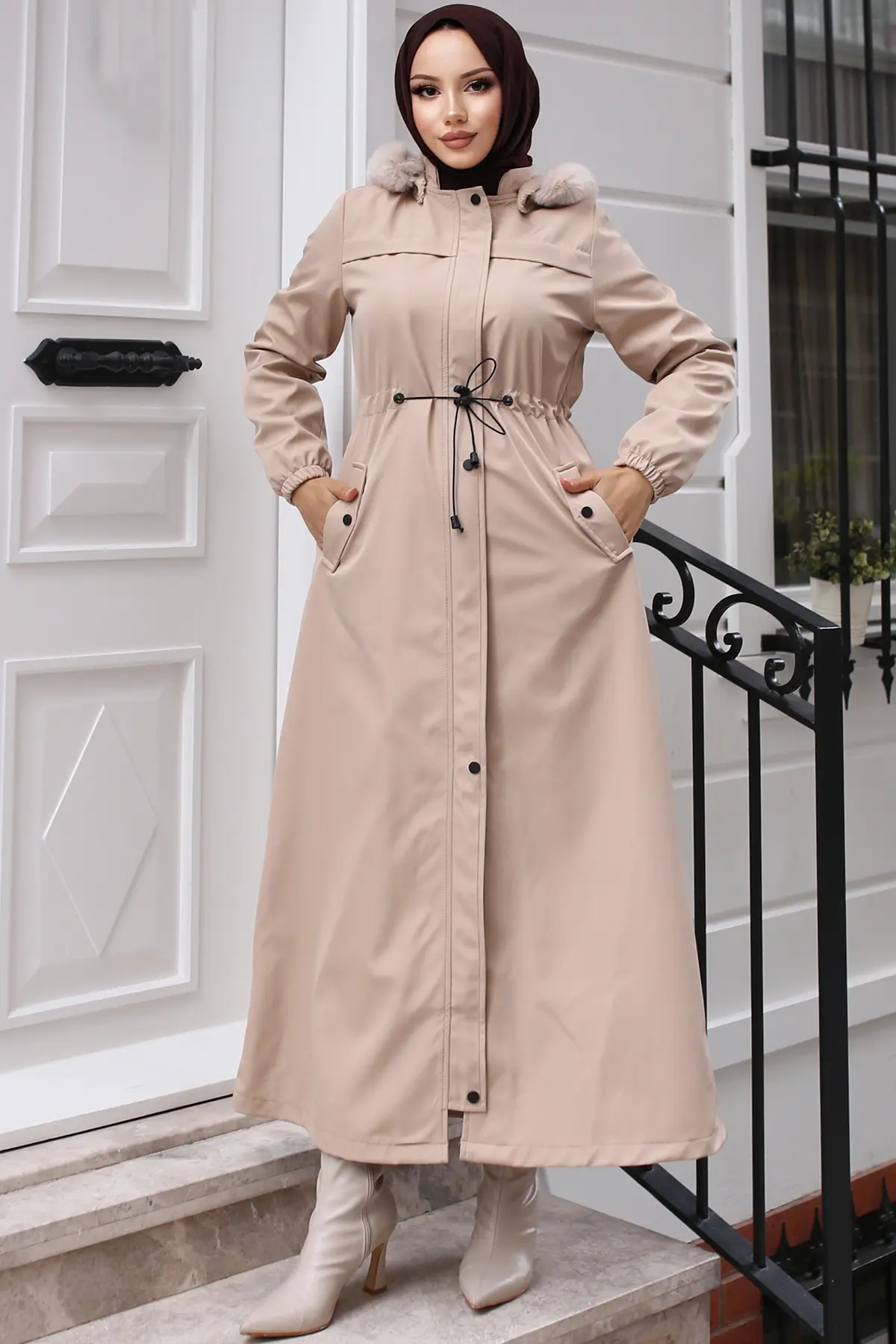 Long Bondite Coat With Plush Inside And Fur Collar-detail