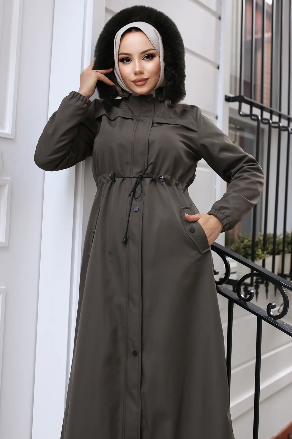 Long Bondite Coat With Plush Inside And Fur Collar-detail