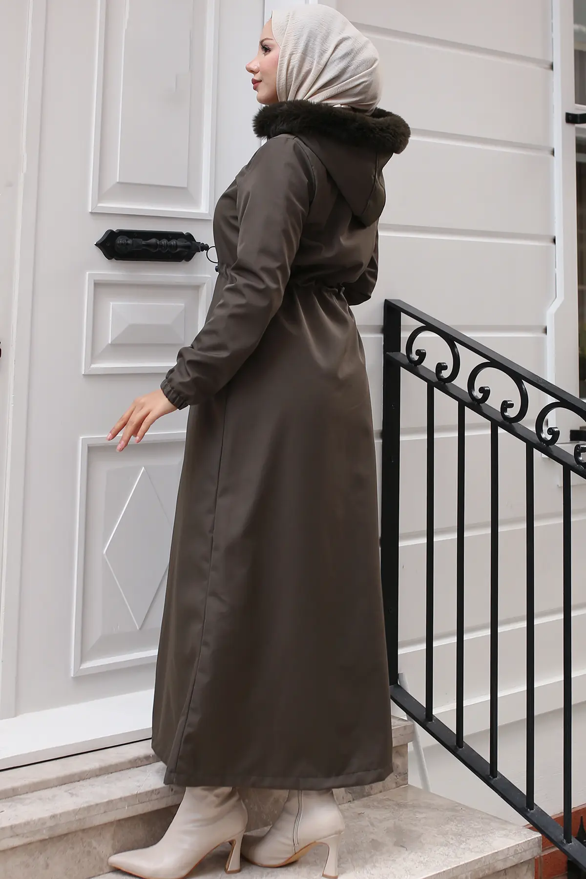 Long Bondite Coat With Plush Inside And Fur Collar-detail