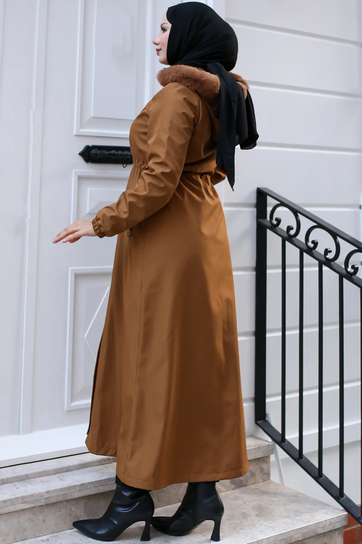 Long Bondite Coat With Plush Inside And Fur Collar-detail