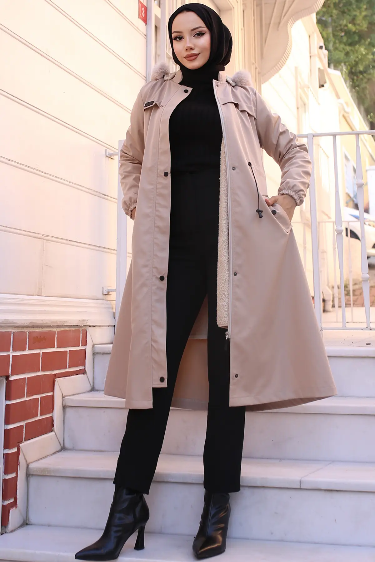 Bondite Coat With Plush Inside And Fur Collar-detail