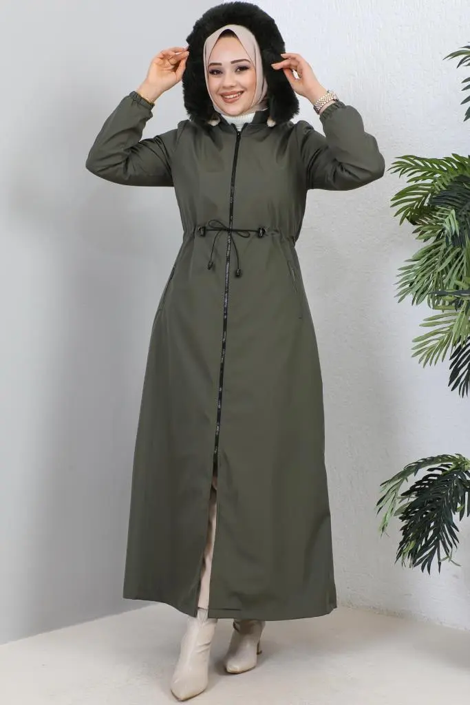 1055 Yakası Kürk Detaylı Kapüşonlu Uzun Bondit Kaban Haki-detail