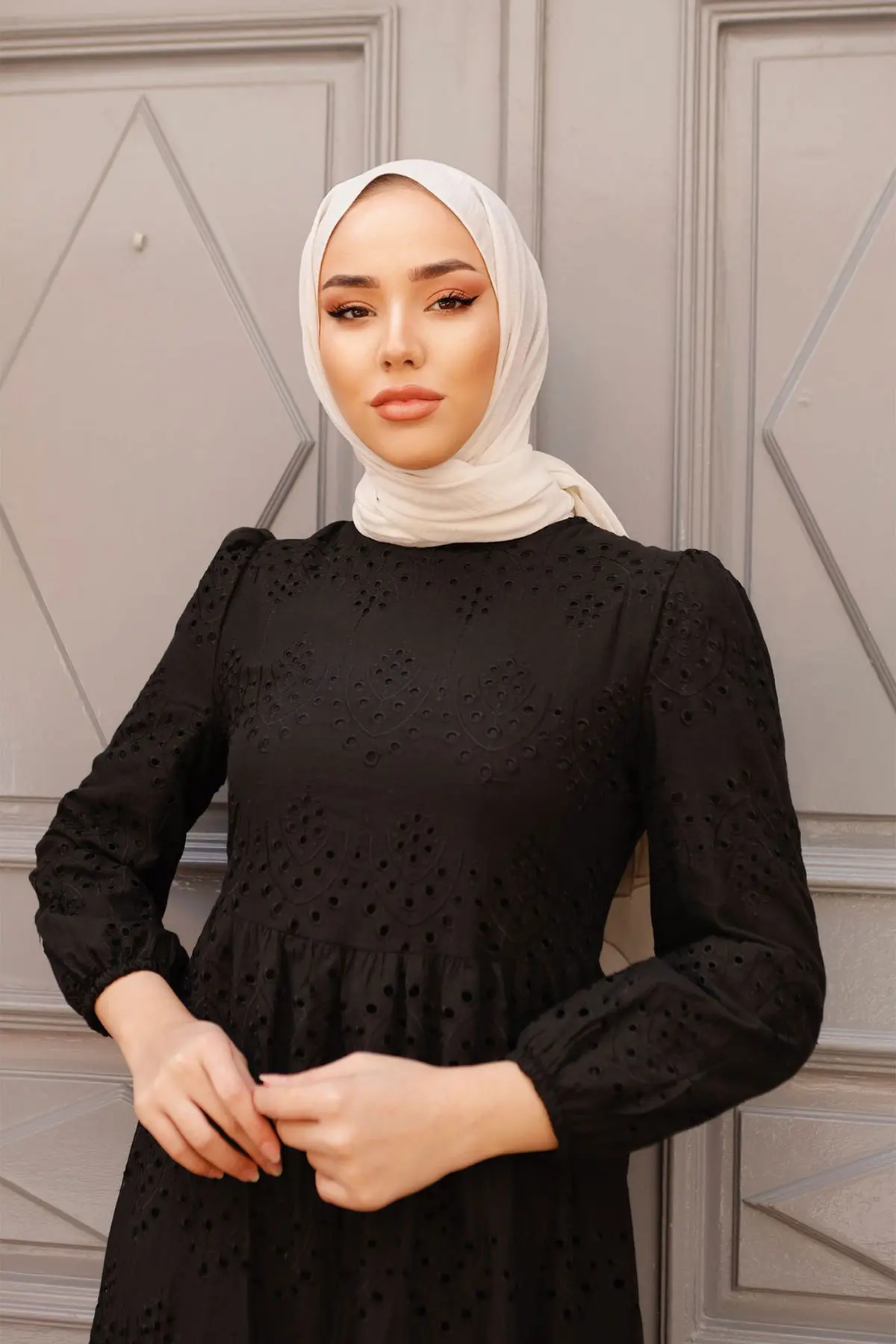 1073 Dantelli Elbise Siyah-detail