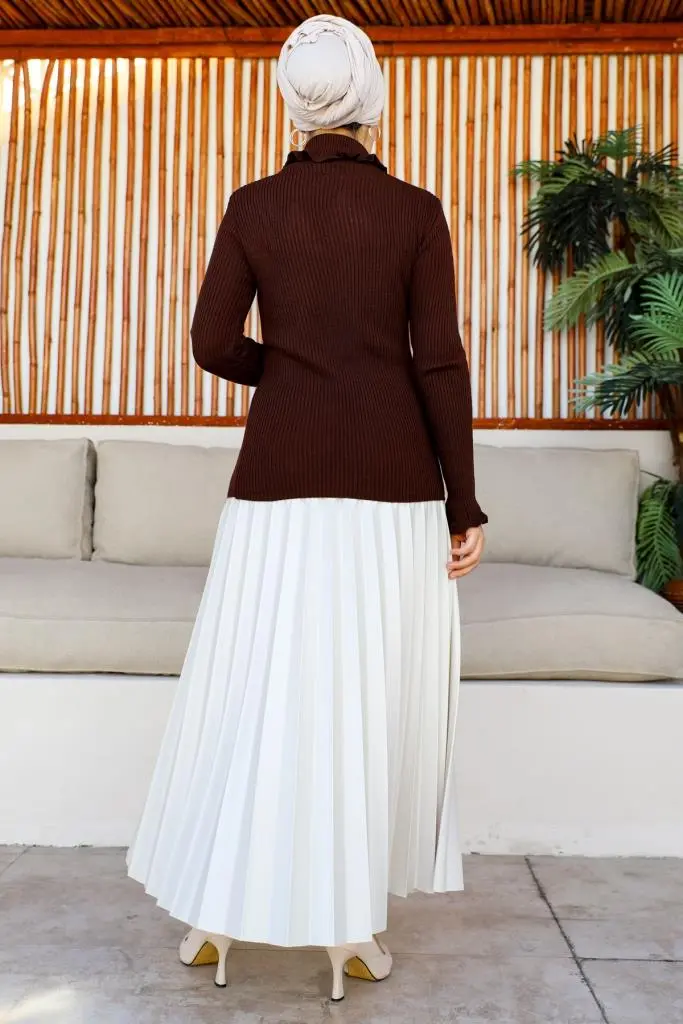 11013 Fırfır Detaylı Boğazlı Triko Kazak Kahverengi-detail