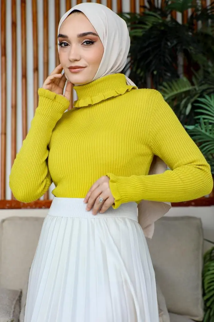 11013 Fırfır Detaylı Boğazlı Triko Kazak Sarı-detail