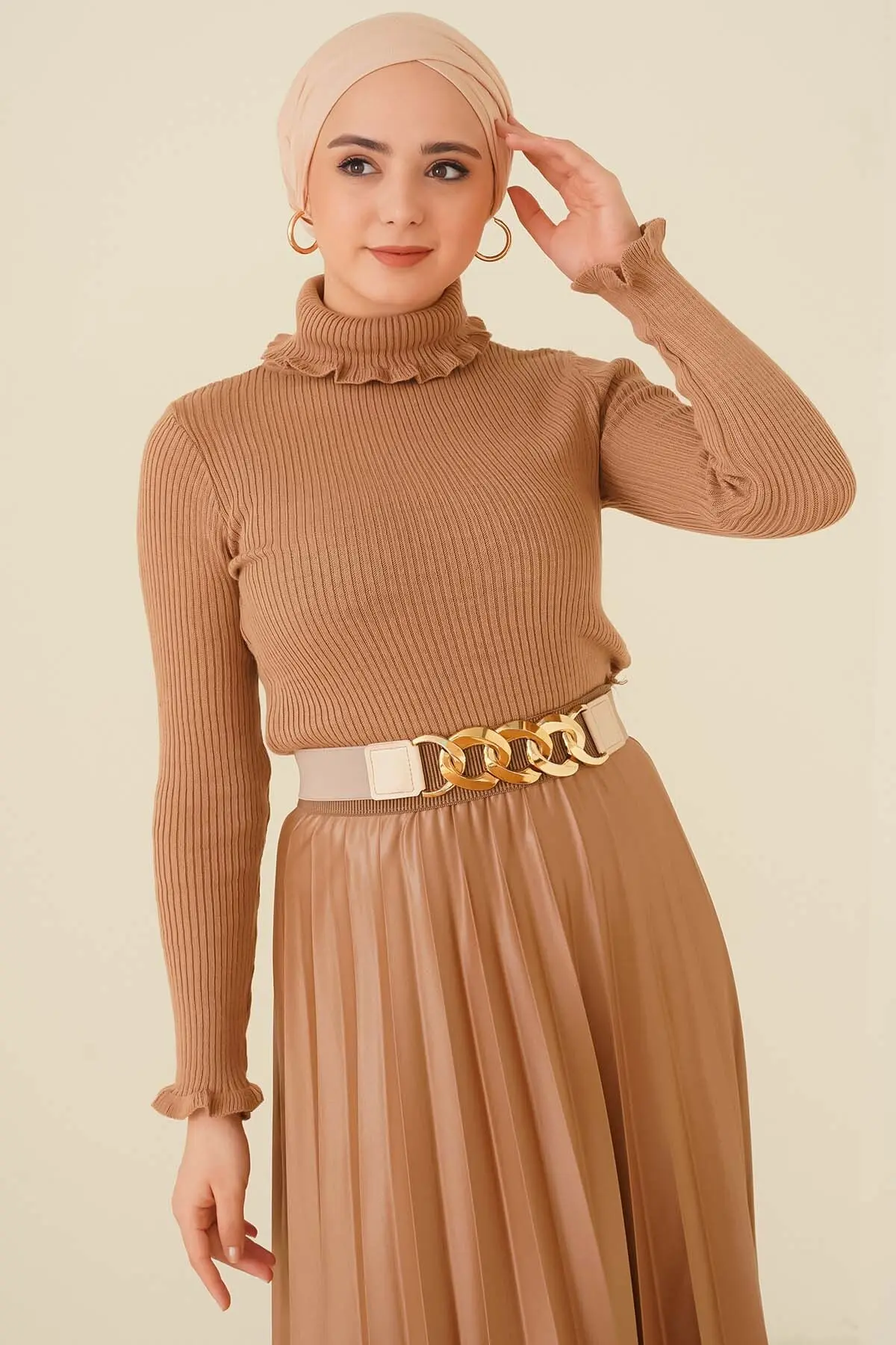 11013 Fırfır Detaylı Boğazlı Triko Kazak Vizon-detail