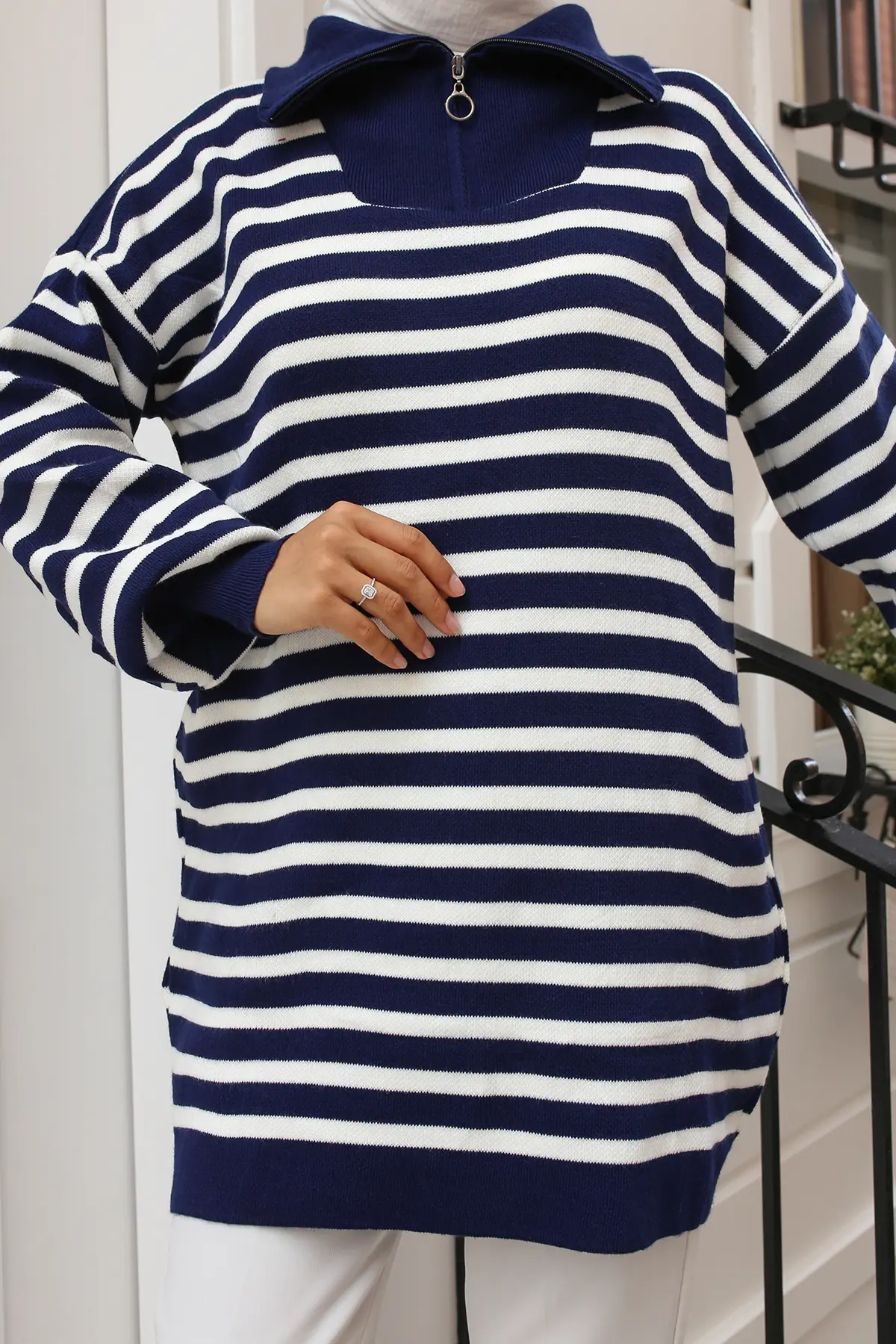 11020-03 Yakası Fermuarlı Çizgili Triko Tunik Lacivert-detail