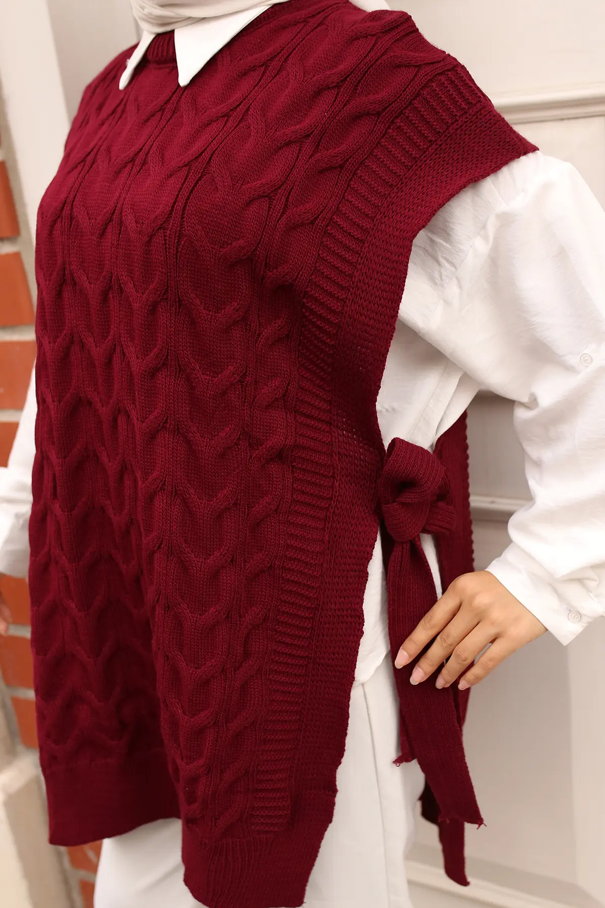 Sweater With Side Belt Ties-detail