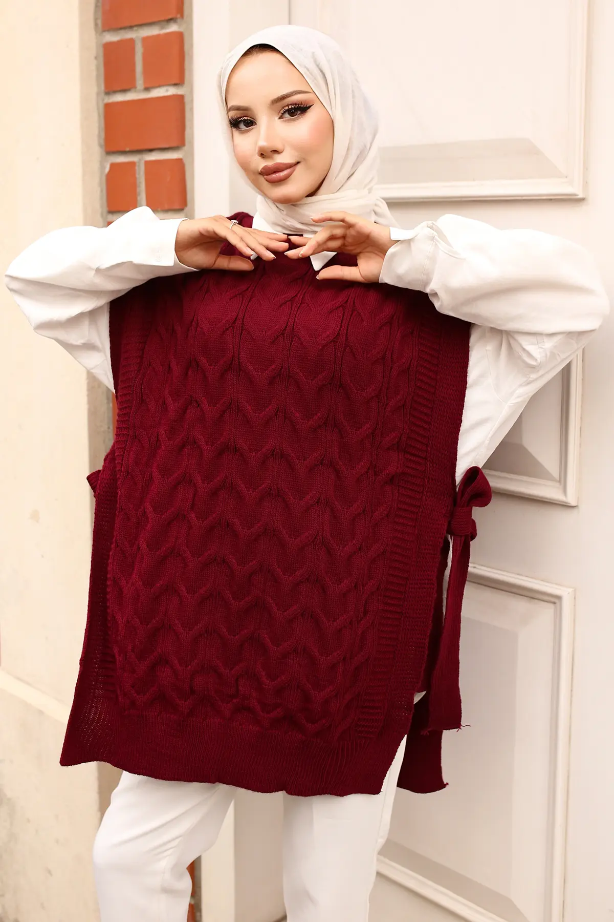 Sweater With Side Belt Ties-detail