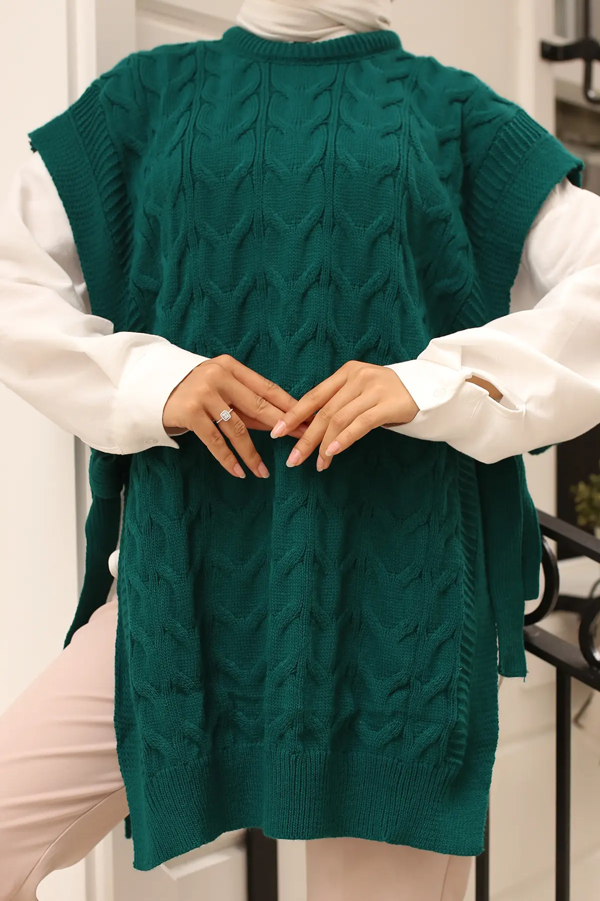 Sweater With Side Belt Ties-detail