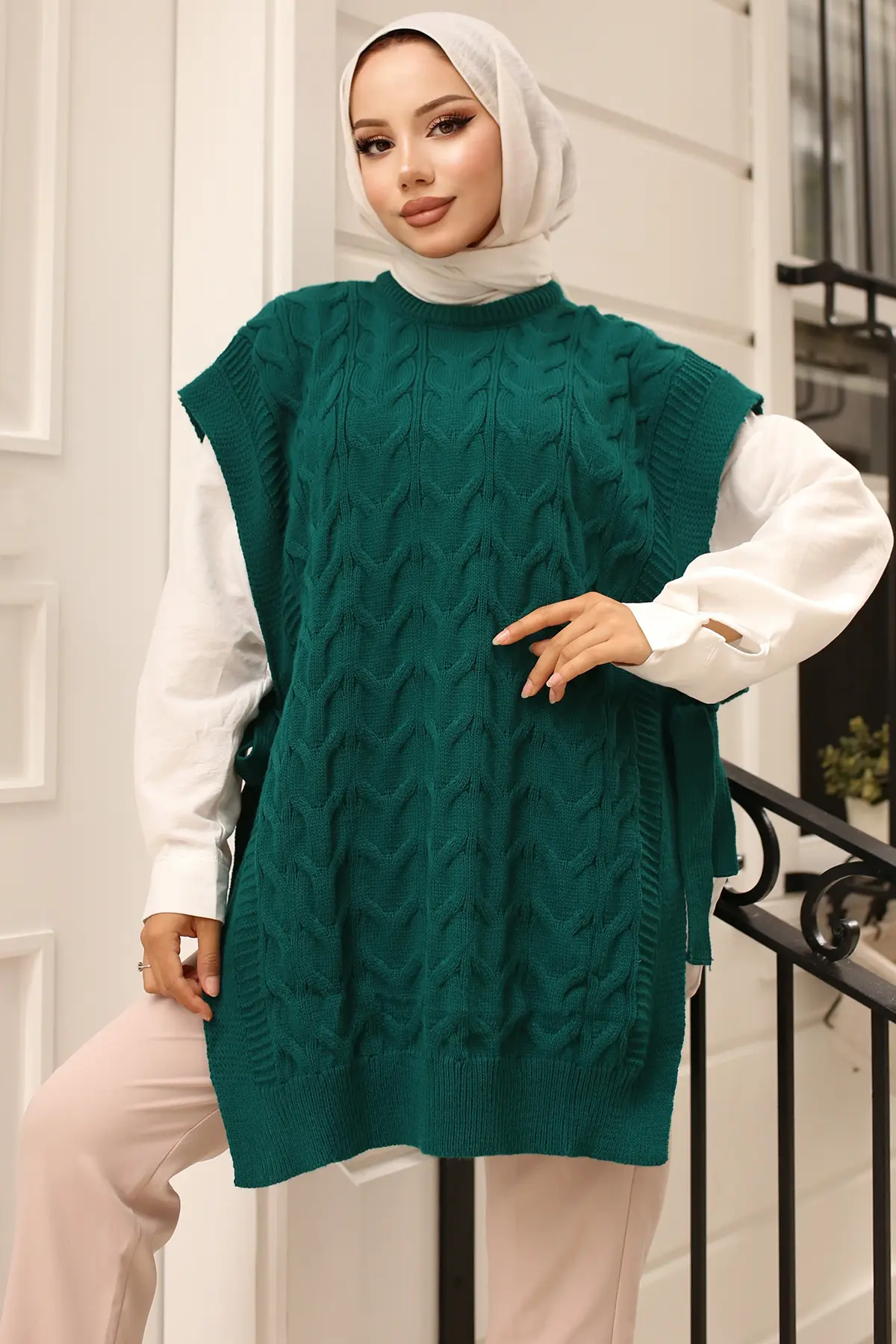 Sweater With Side Belt Ties-detail