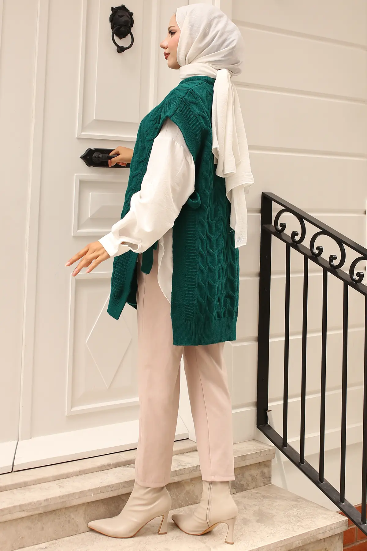 Sweater With Side Belt Ties-detail