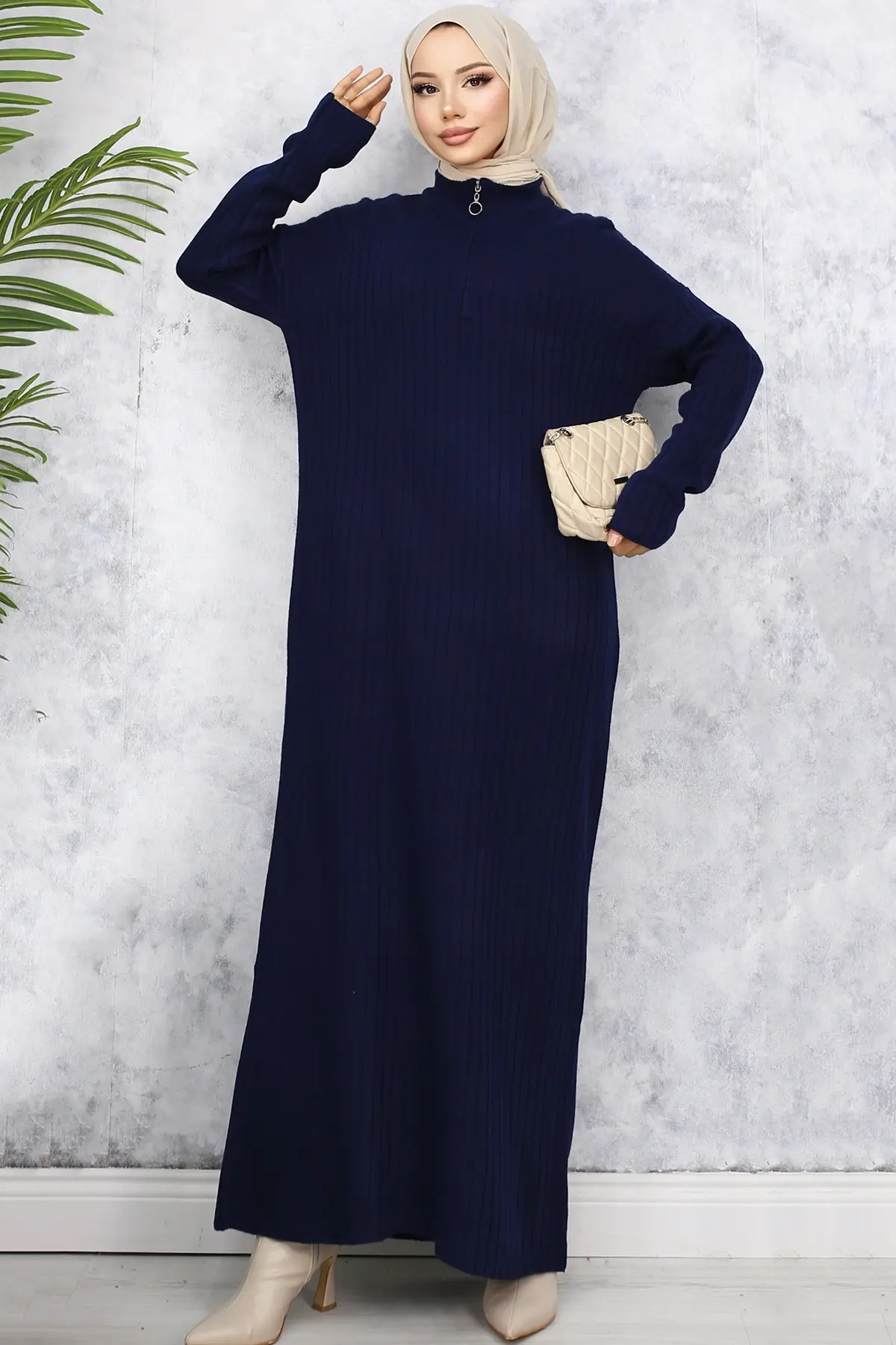 Long Knitwear Dress With Zipped Collar-detail