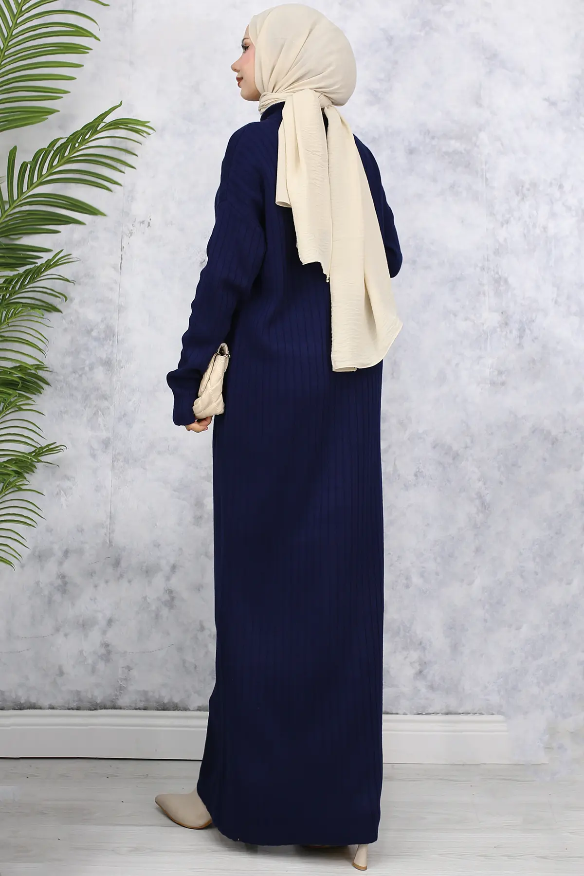 Long Knitwear Dress With Zipped Collar-detail