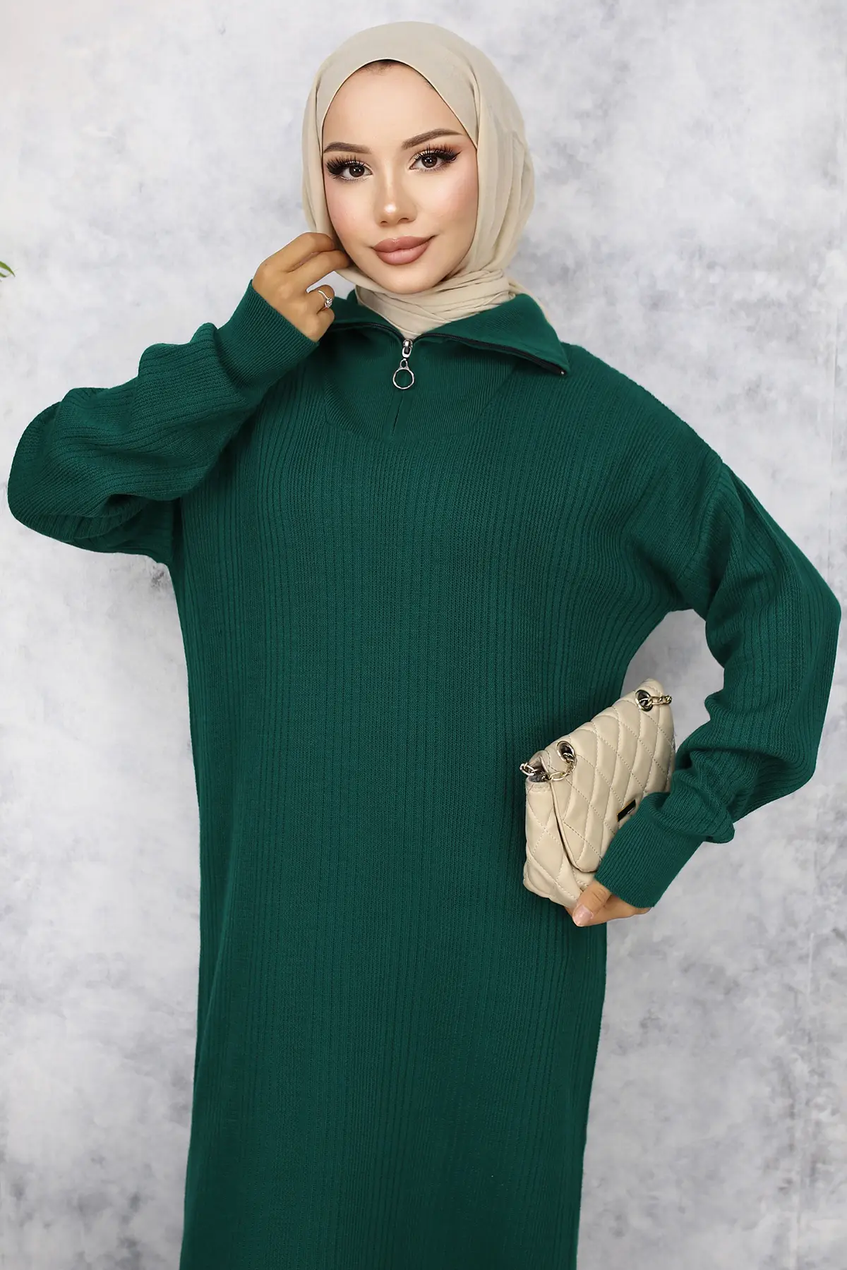 11028-09 Yakası Fermuarlı Fitilli Triko Elbise Zümrüt Yeşili-detail