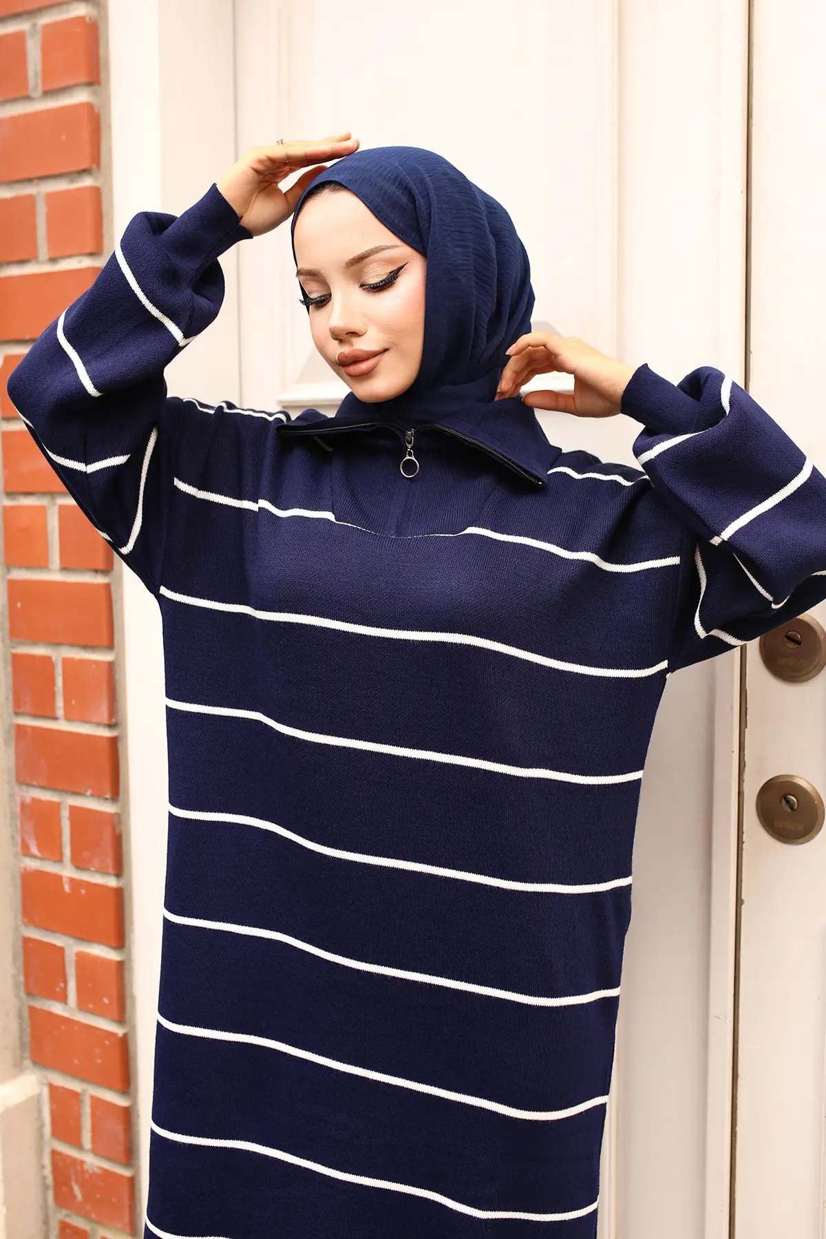 11038-14 Yakası Fermuar Detaylı Çizgili Triko Elbise Lacivert-detail