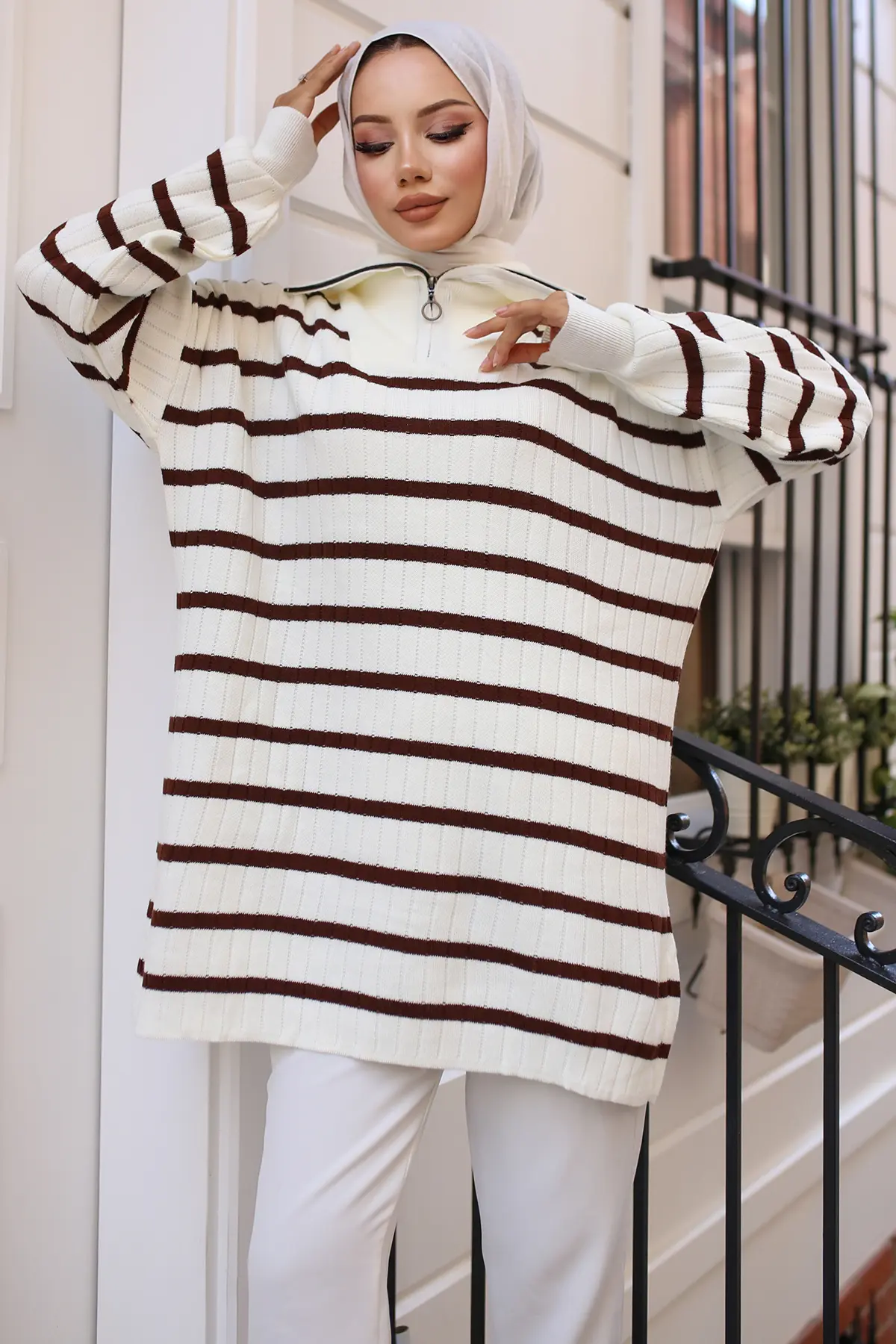 11041-32 Yakası Fermuarlı Fitilli Çizgili Triko Tunik Kahverengi-detail
