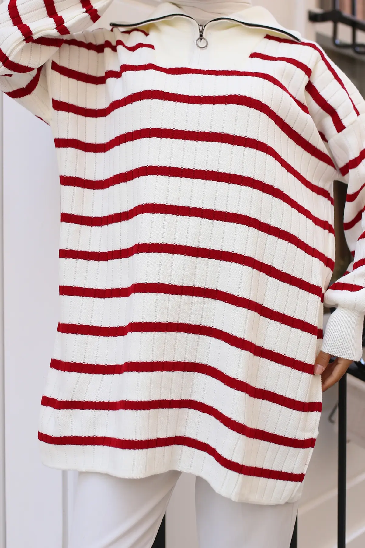 11041-32 Yakası Fermuarlı Fitilli Çizgili Triko Tunik Kırmızı-detail