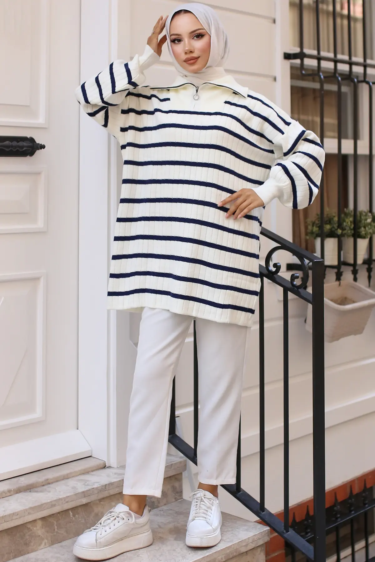 11041-32 Yakası Fermuarlı Fitilli Çizgili Triko Tunik Lacivert-detail