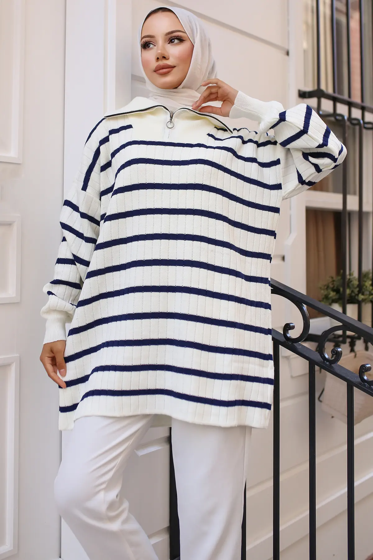 11041-32 Yakası Fermuarlı Fitilli Çizgili Triko Tunik Lacivert-detail