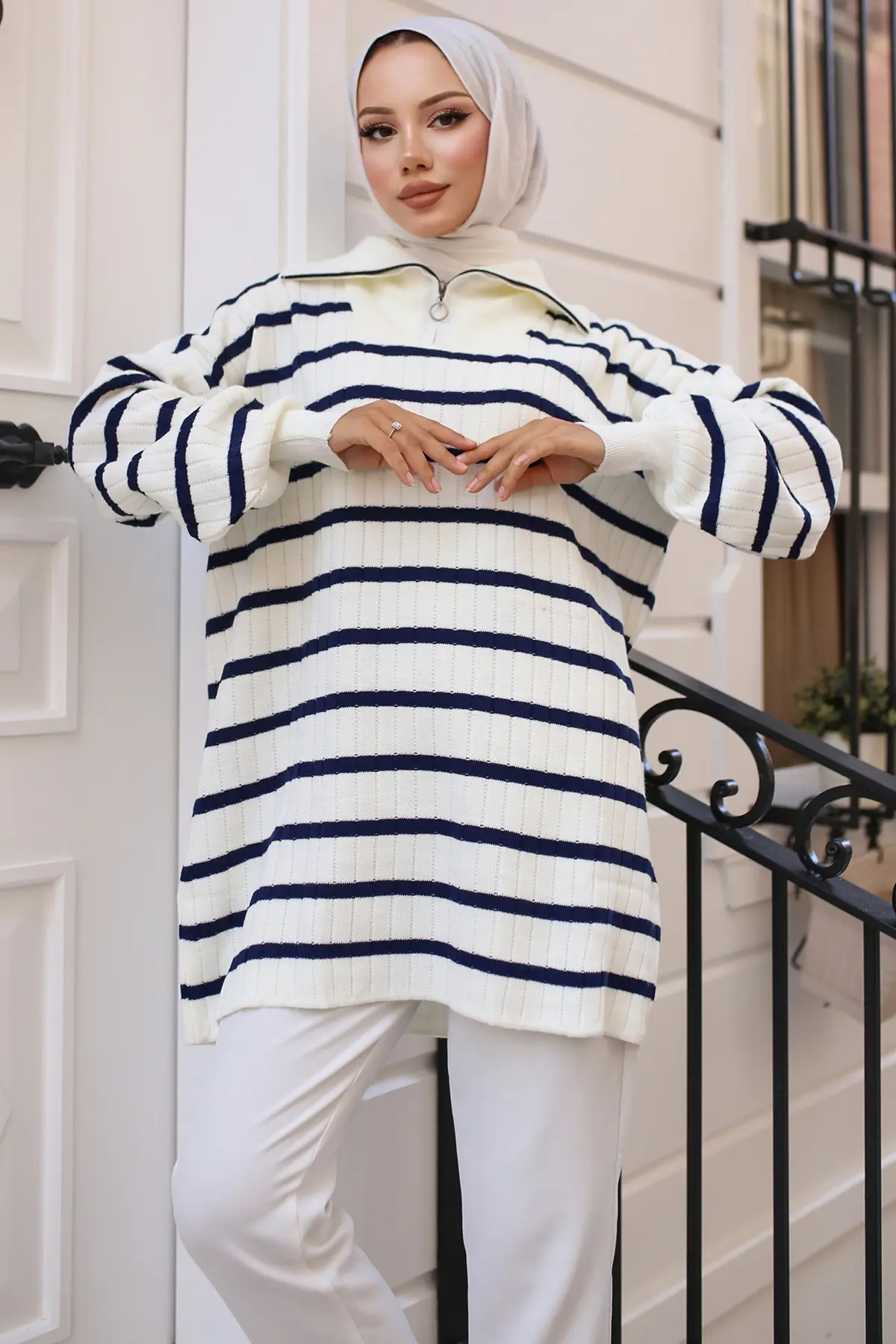 11041-32 Yakası Fermuarlı Fitilli Çizgili Triko Tunik Lacivert-detail