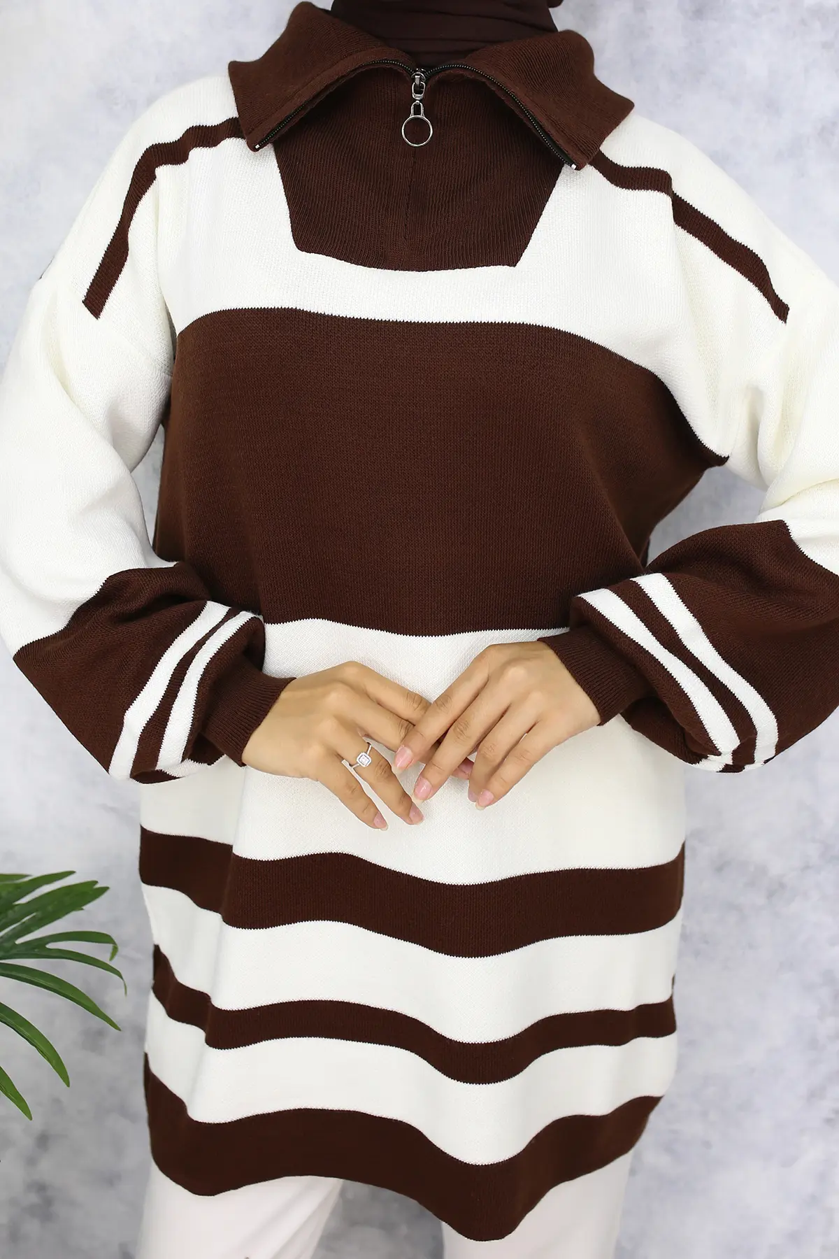 Sweater Tunic With Zipper Neck-detail