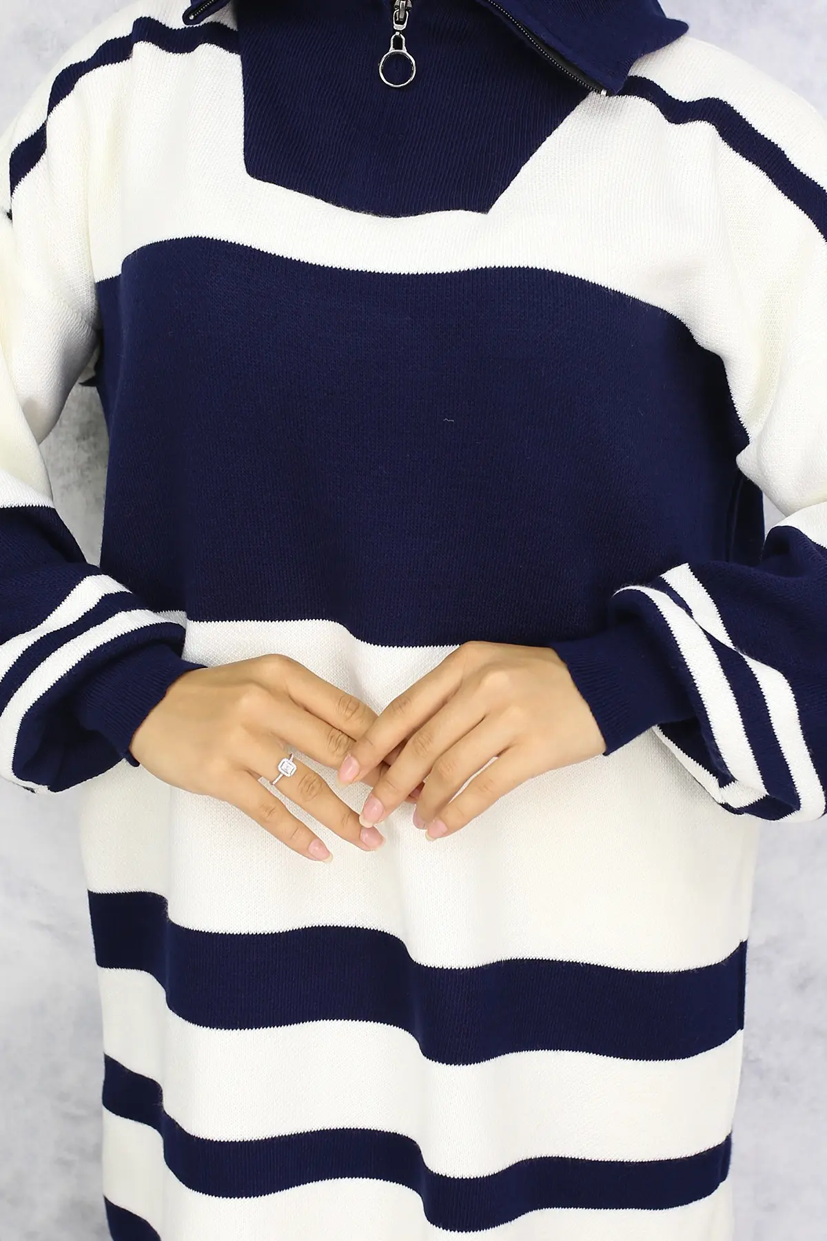 Sweater Tunic With Zipper Neck-detail