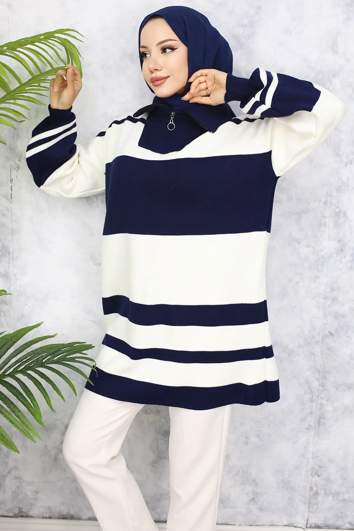 Sweater Tunic With Zipper Neck-detail