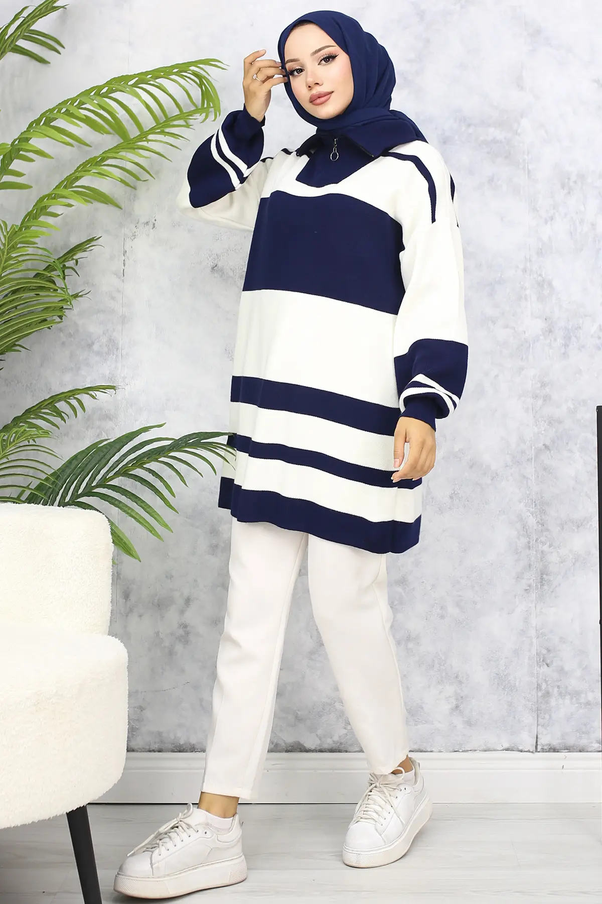 Sweater Tunic With Zipper Neck-detail