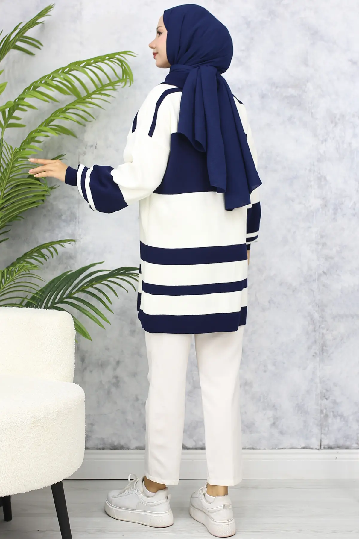 Sweater Tunic With Zipper Neck-detail