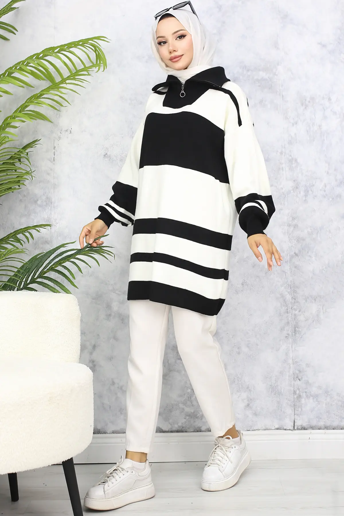 Sweater Tunic With Zipper Neck-detail