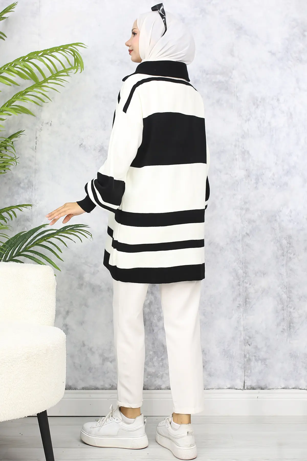 Sweater Tunic With Zipper Neck-detail