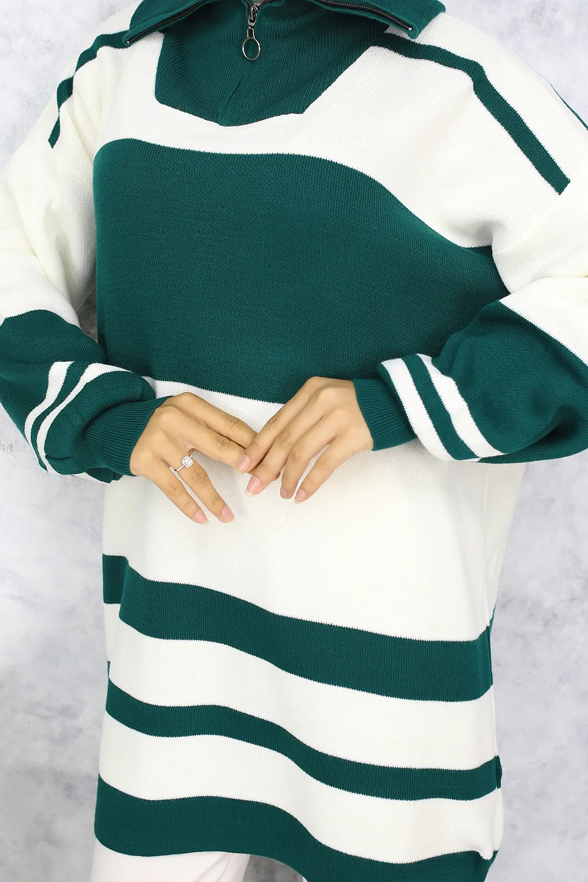 Sweater Tunic With Zipper Neck-detail