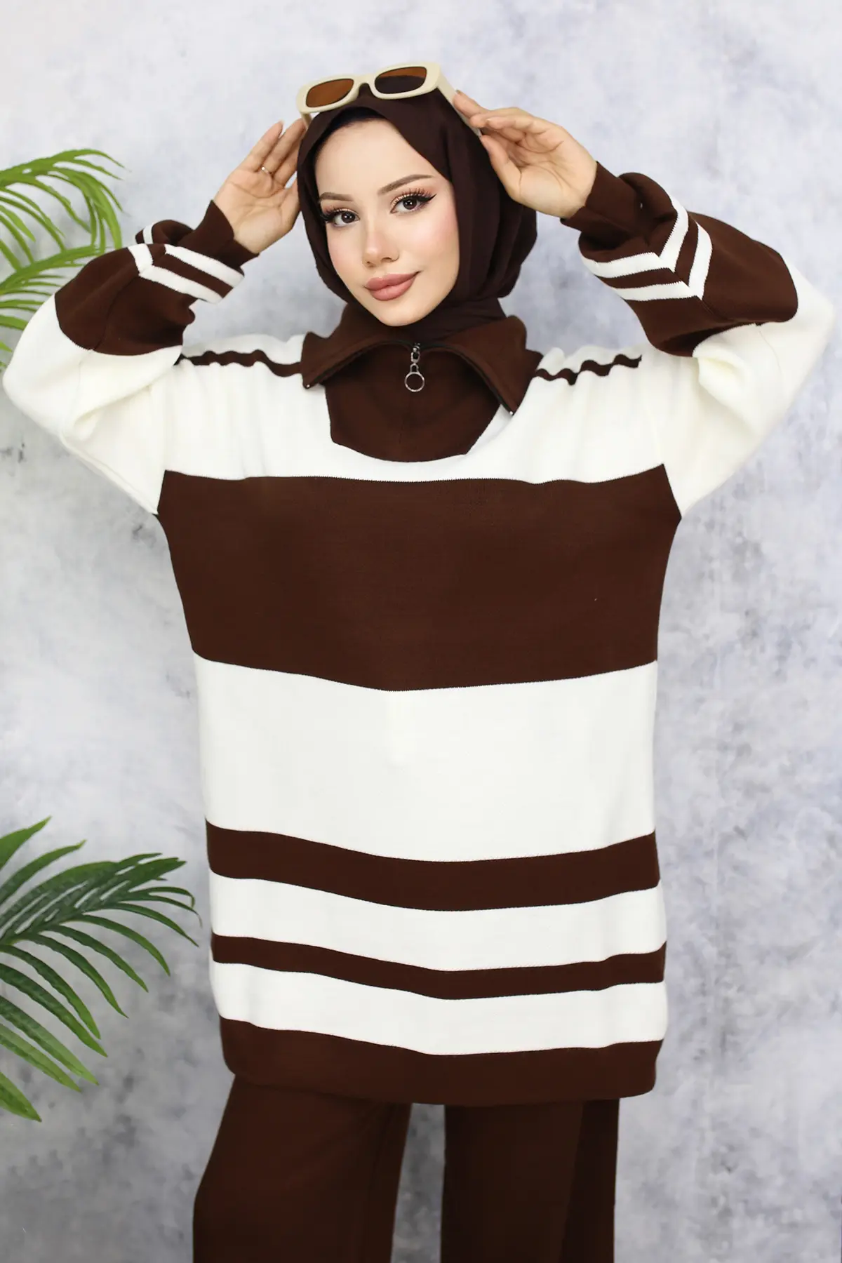 Striped Knitwear Suit-detail