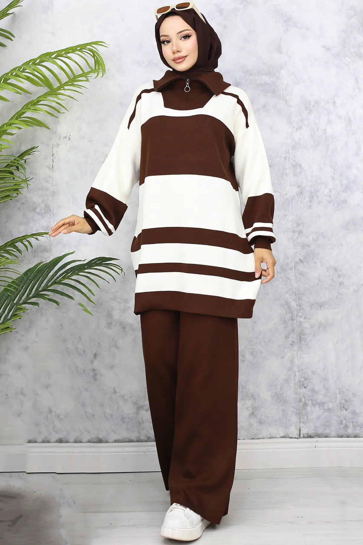 Striped Knitwear Suit-detail