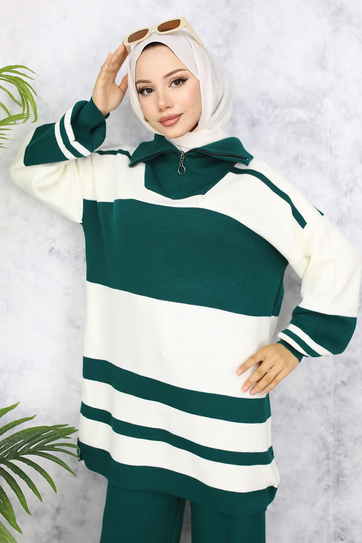 Striped Knitwear Suit-detail