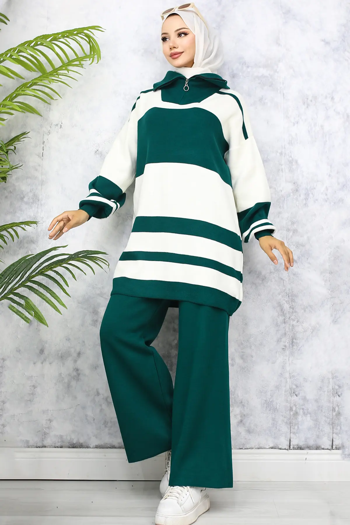 Striped Knitwear Suit-detail