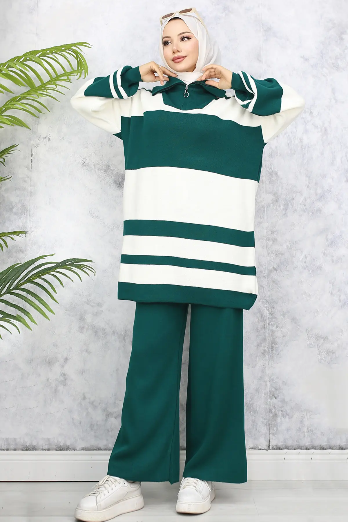 Striped Knitwear Suit-detail