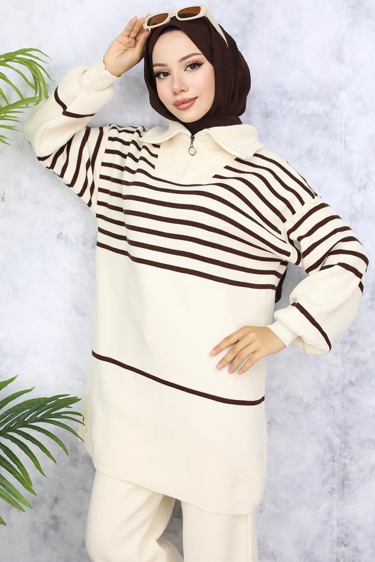 Striped Knitwear Suit-detail