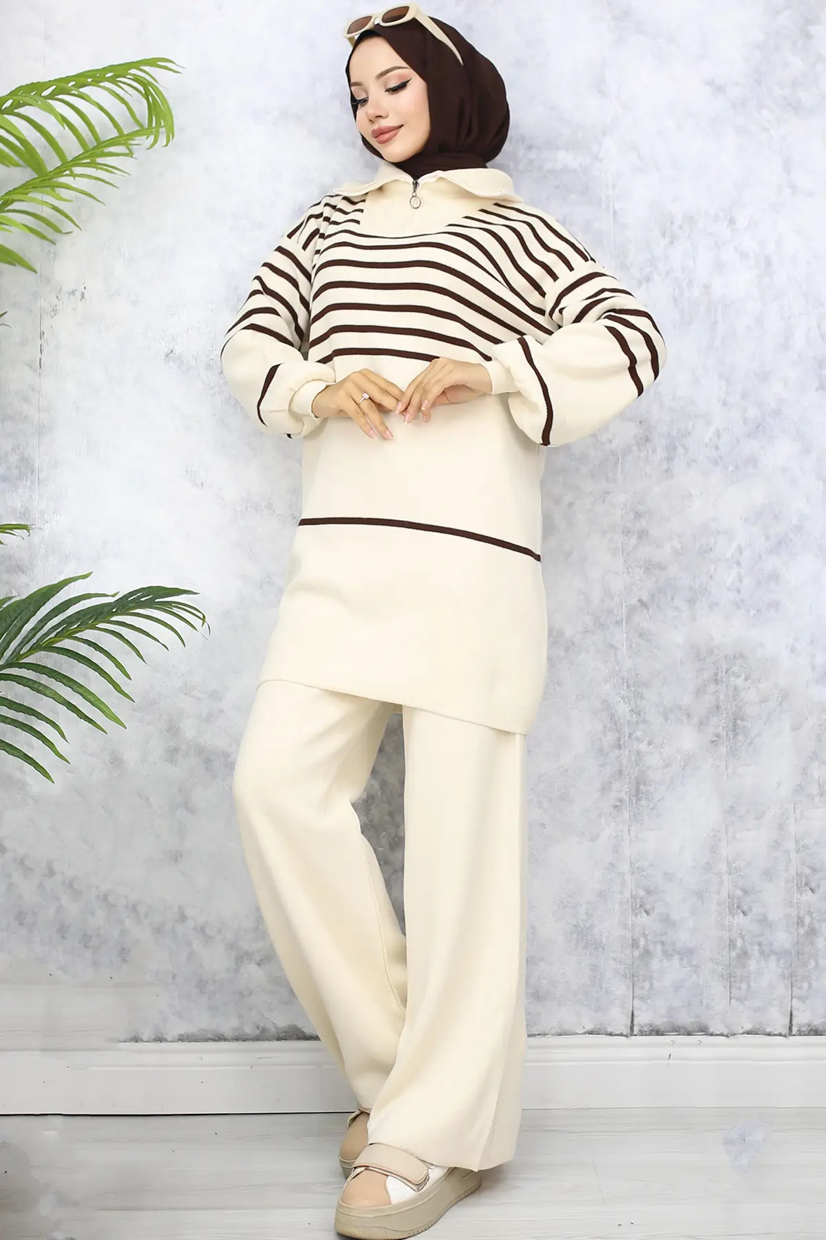 Striped Knitwear Suit-detail