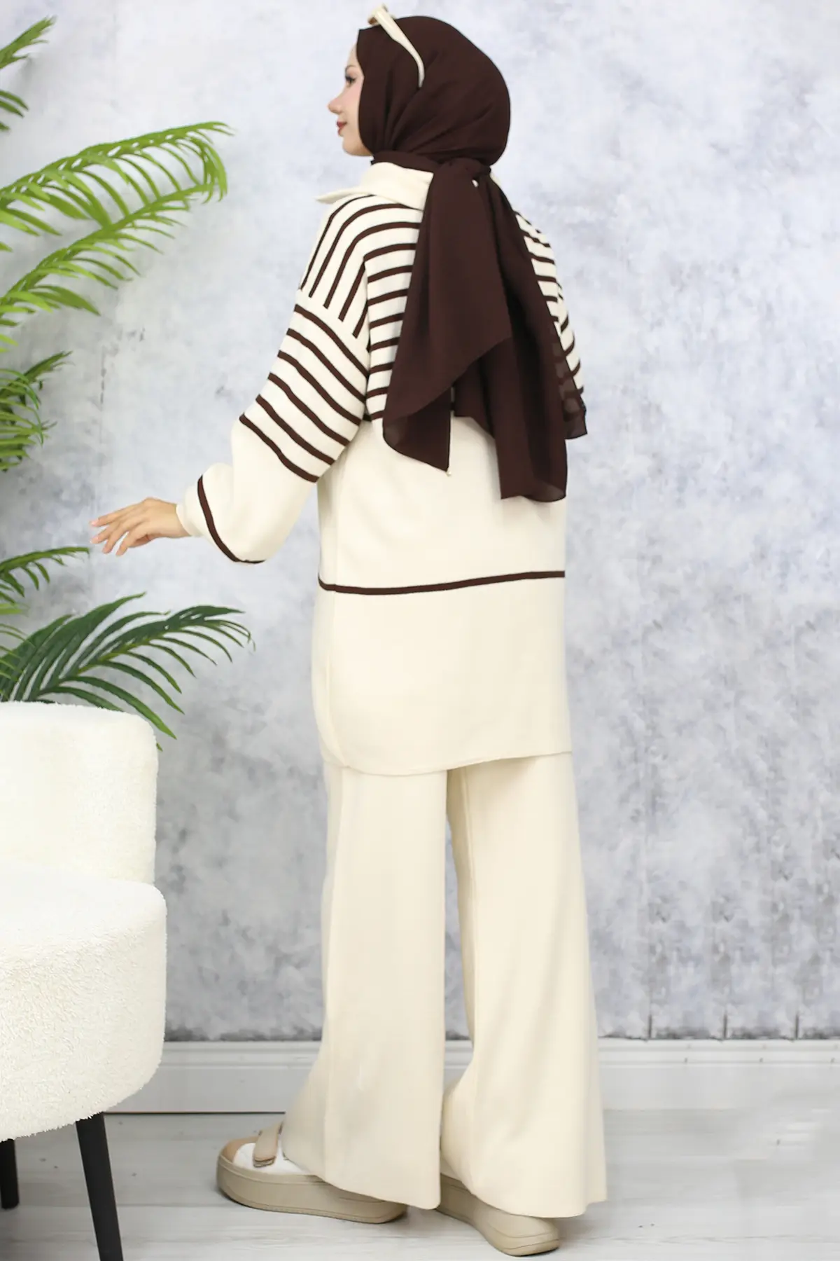 Striped Knitwear Suit-detail