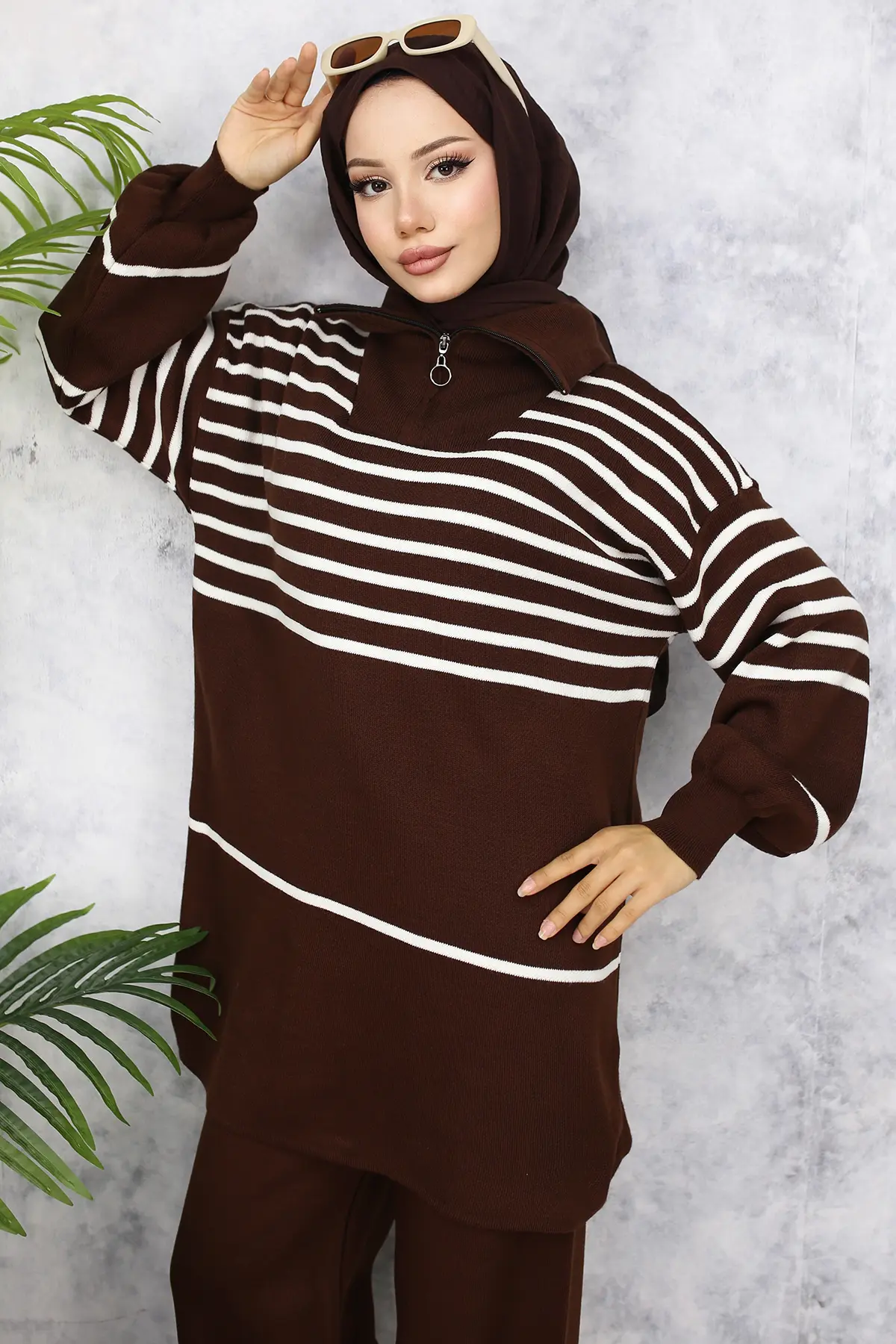 Striped Knitwear Suit-detail