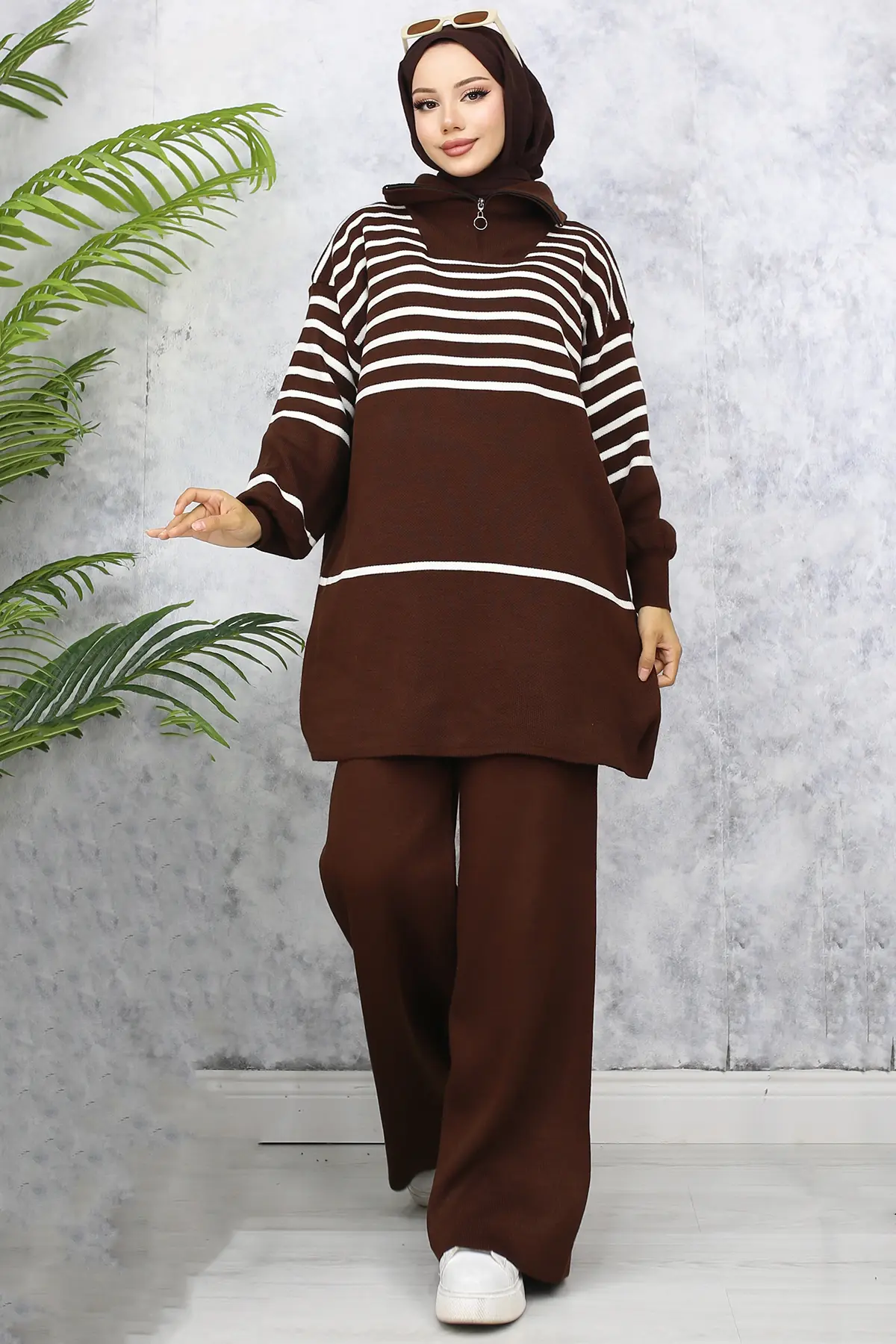 Striped Knitwear Suit-detail