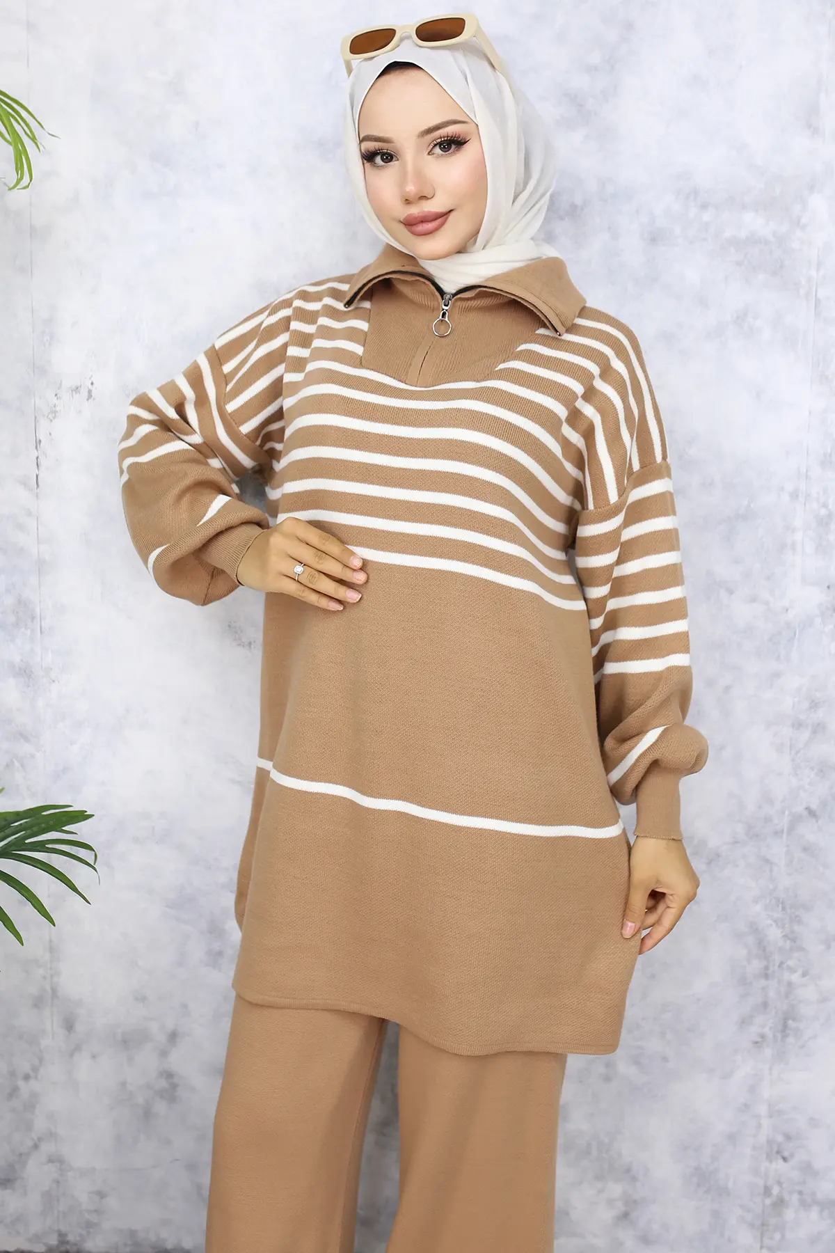 Striped Knitwear Suit-detail