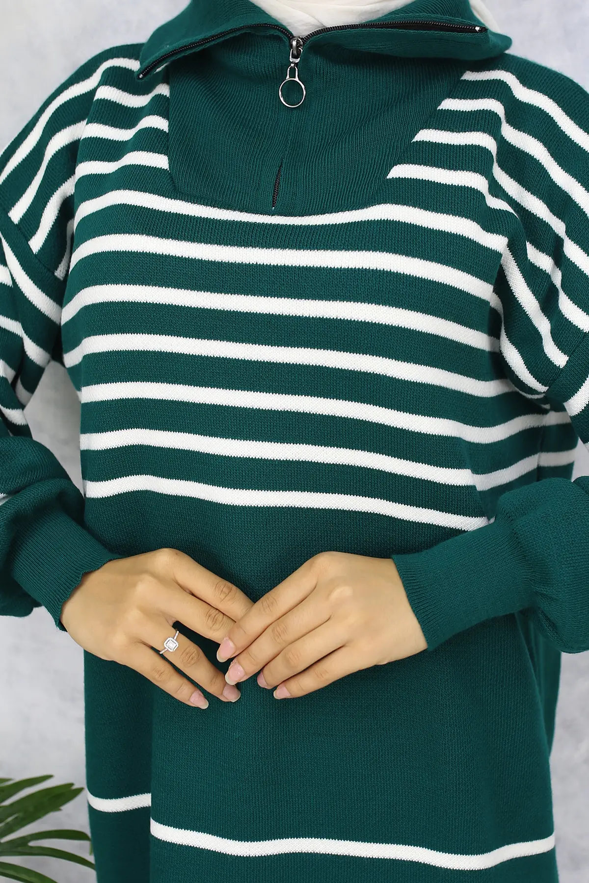 Striped Knitwear Suit-detail