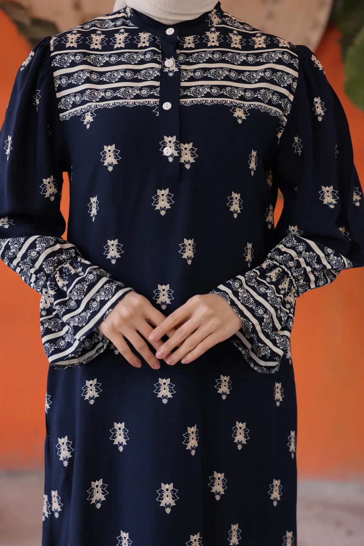 12001 Kolu Büzmeli Elbise Lacivert-detail