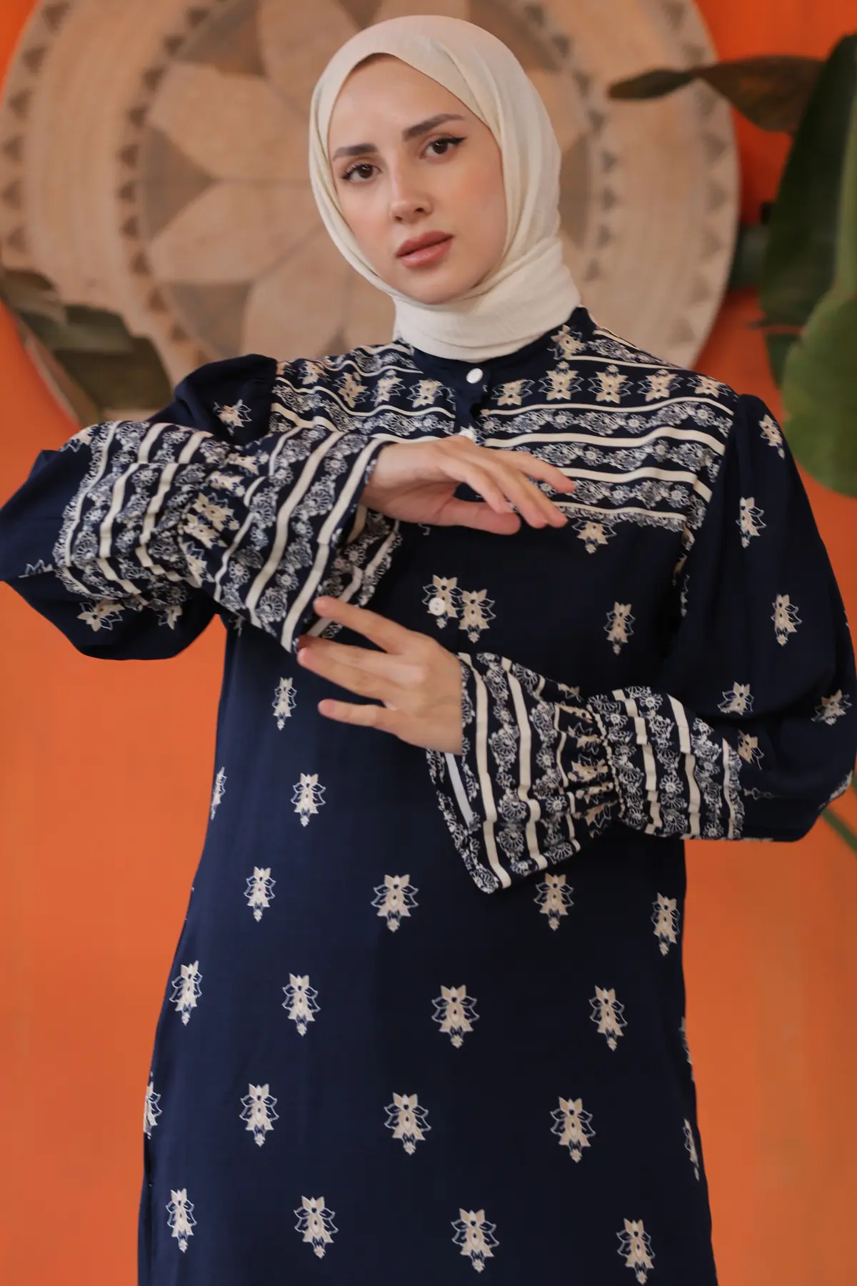 12001 Kolu Büzmeli Elbise Lacivert-detail